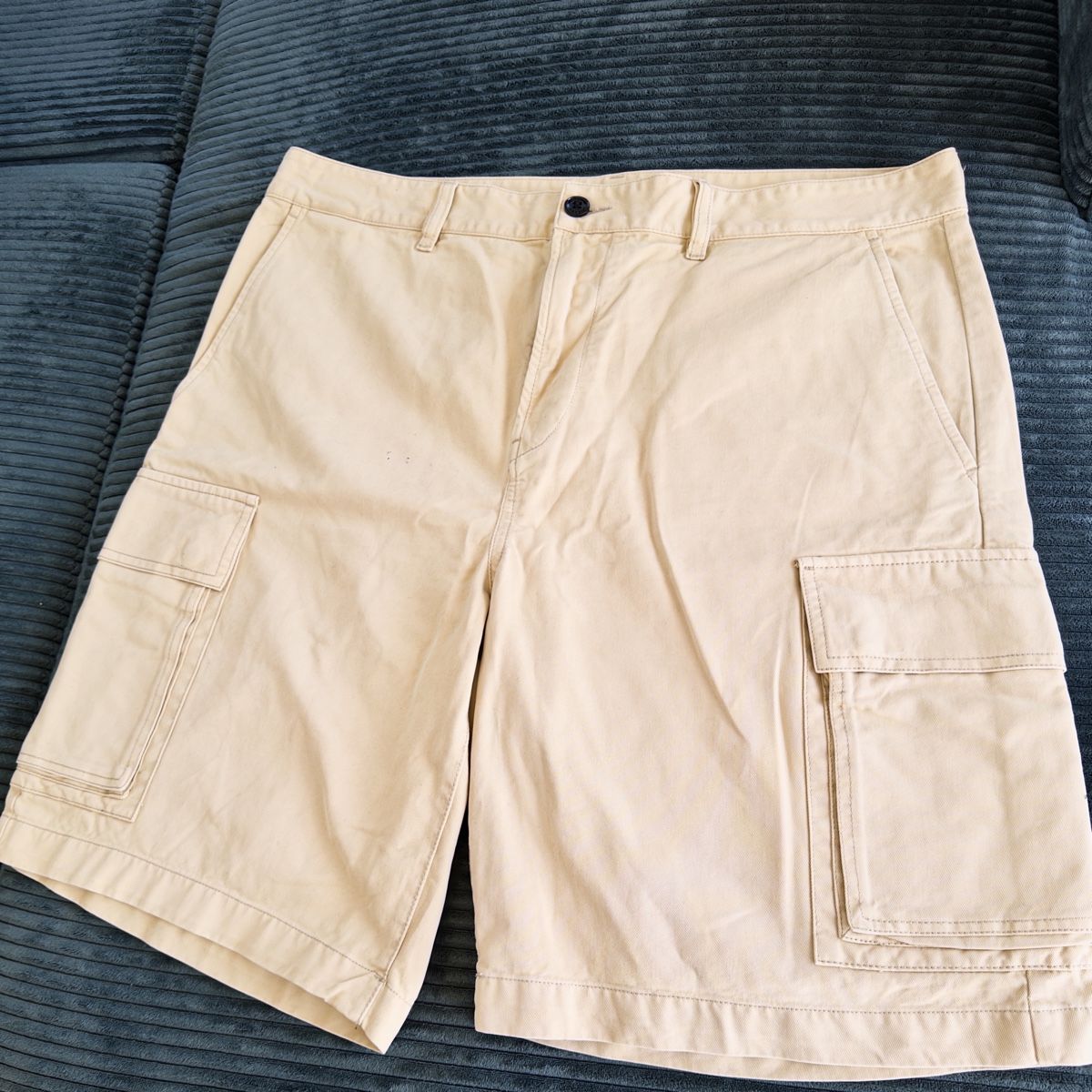 Diesel Pantaloni: Diesel cargo shorts beige – Usato da Brig venduto da hanasm22 2