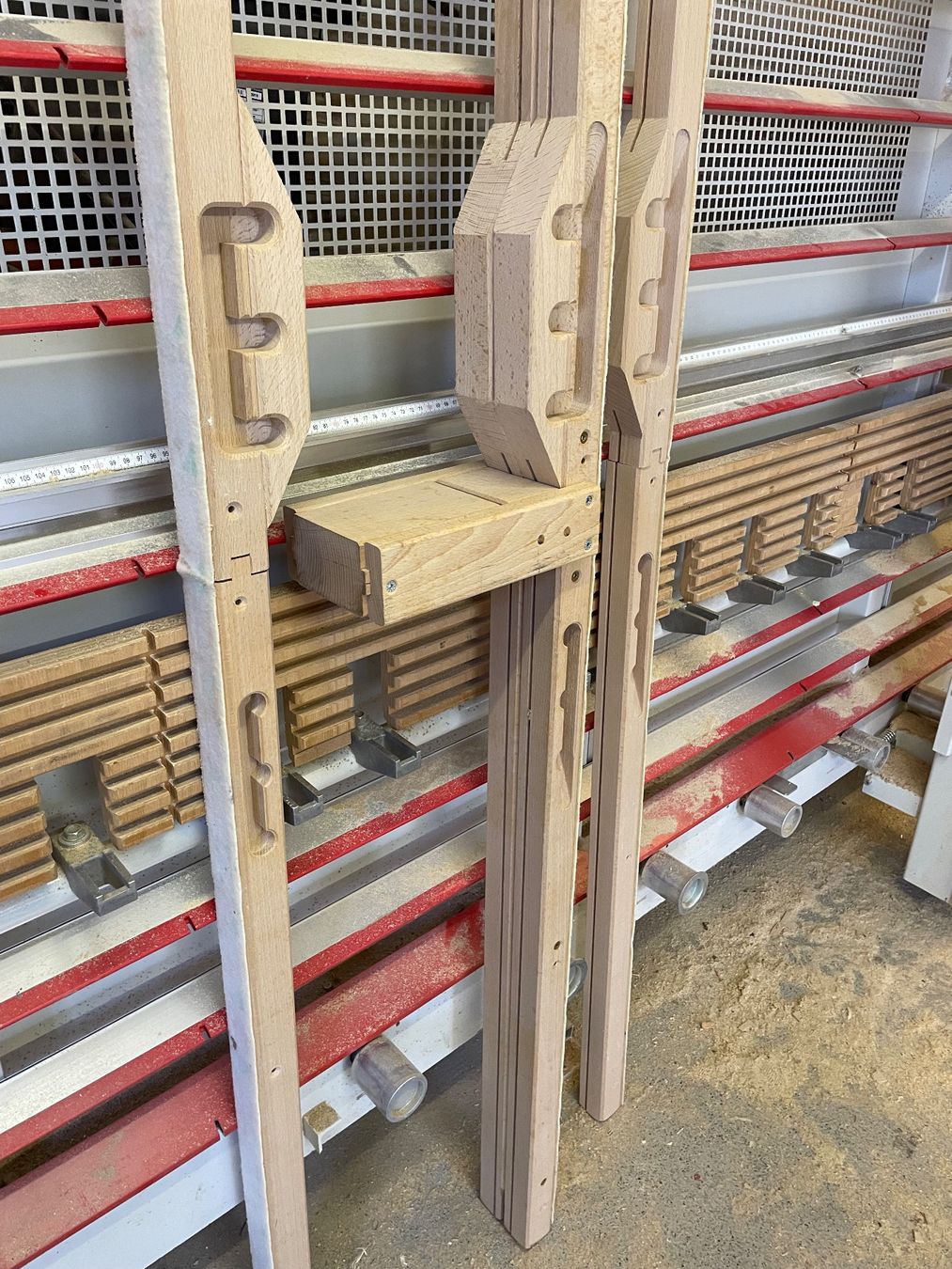 Articoli in legno: Samina Systemleisten , - Systemträgerleisten mit Mittelsteg – Usato da Illnau venduto da HolzmanufakturIllnau 1
