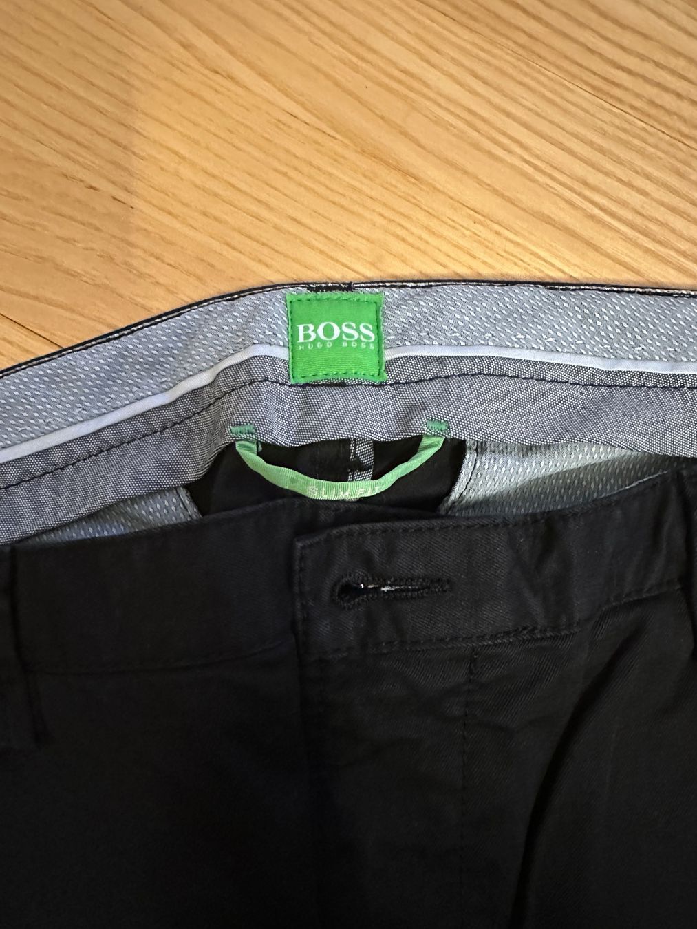 Hugo Boss Pantaloni: Hose BOSS – Usato da Bern venduto da car_fmg9 1
