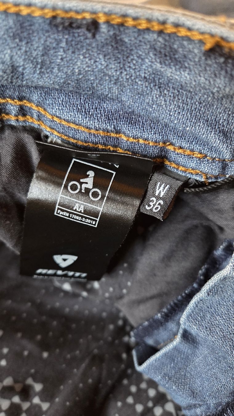 Jeans: Jeans Rev'it moto – Usato da Contone venduto da Giobbi 1