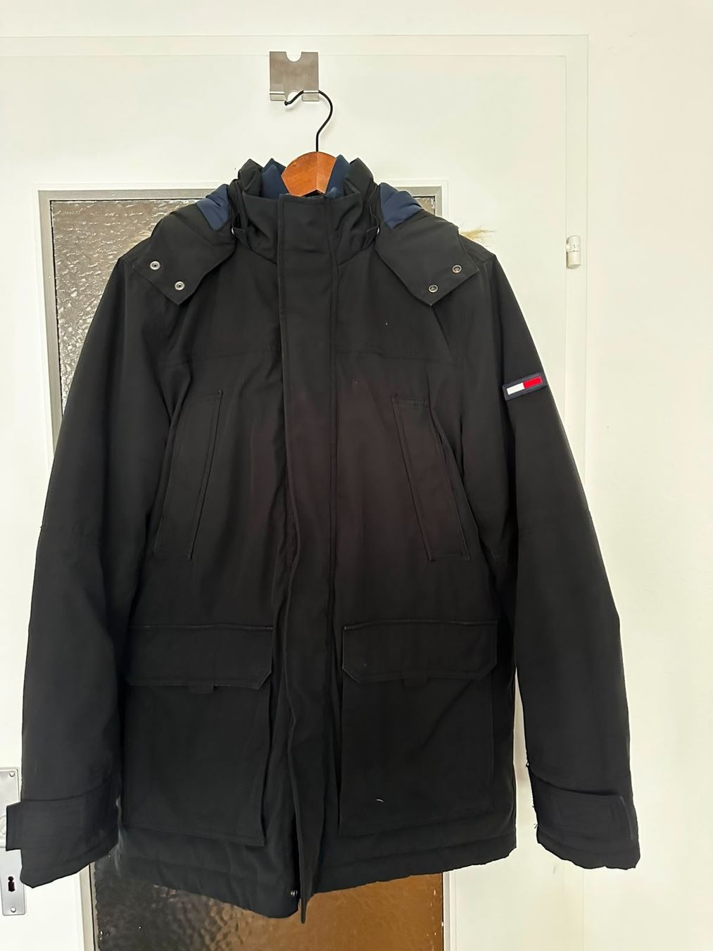 Vestes: Tommy Jeans Herren Winterparka schwarz – D'occasion à Baar par Marcel_8000