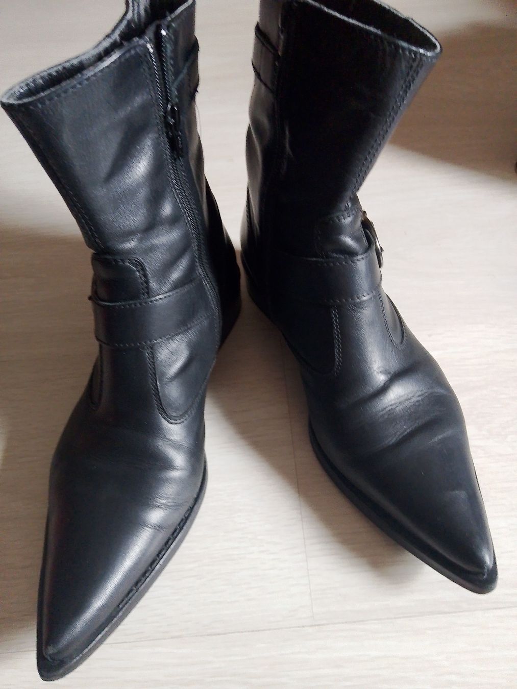 Scarpe da donna: Leder Boots  – Usato da Sirnach venduto da Marketeria