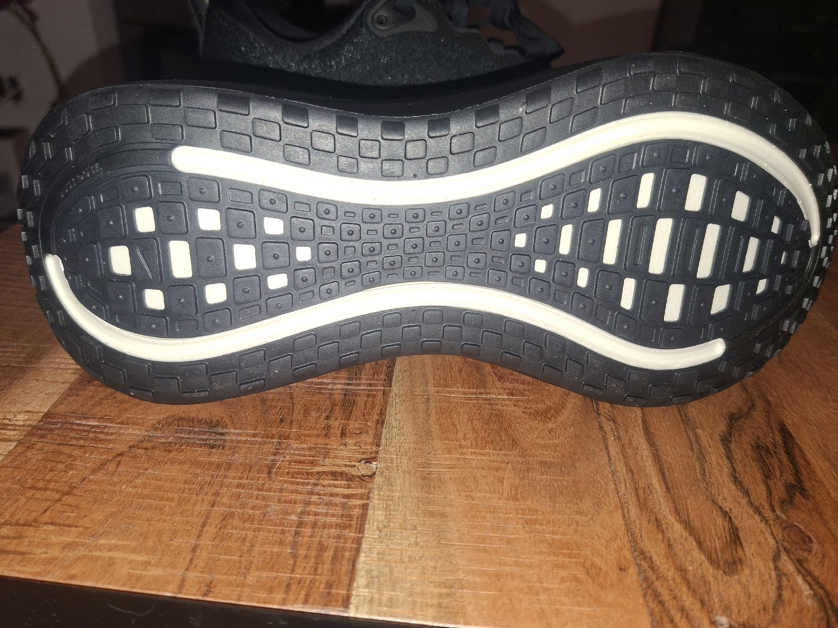 Nike Herrenschuhe: Nike Vomero Plus – Neu (gemäss Beschreibung) aus Roveredo GR von Anna3007 5