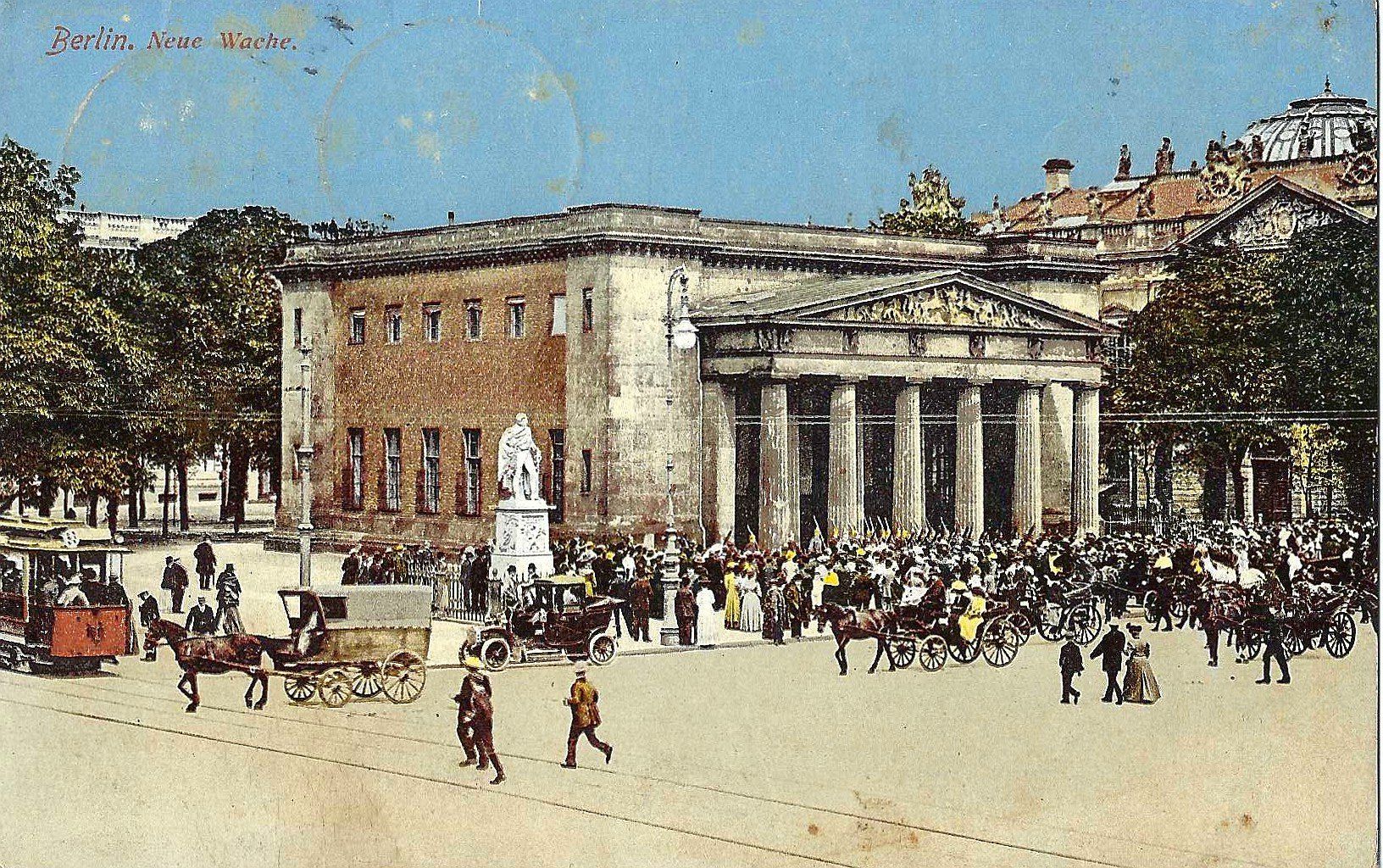 Cartoline postali: BERLIN Neue Wache, alte AK – Usato da Buchs AG venduto da Baerfisch