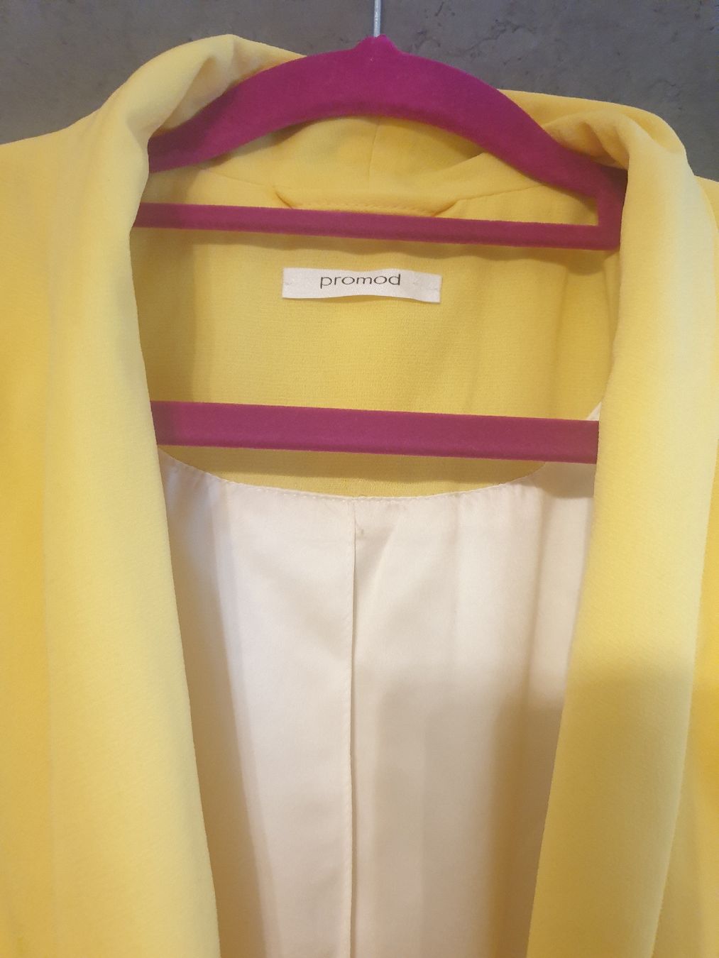 Promod Giacche: Blazer Promod neuf – Nuovo (secondo la descrizione) da Fribourg venduto da mal_8zjh 2