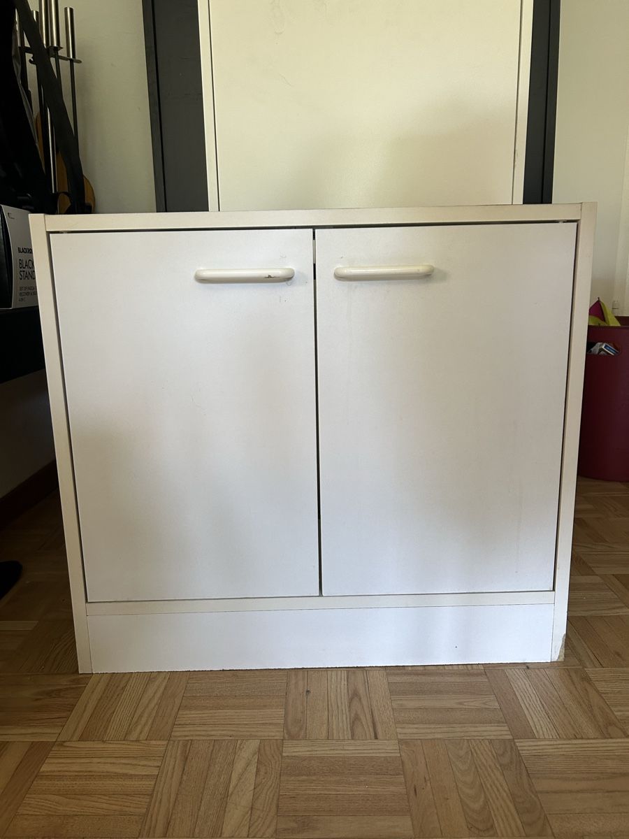 Commodes: White sink cabinet 2 doors used condition – D'occasion à Thalwil par gastongw 1