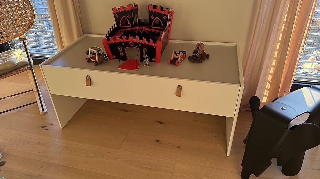 Tavoli: IKEA DUNDRA Spieltisch mit Schublade – Usato da Lufingen venduto da Schneeflocke927 1