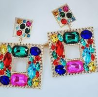 boucles d'oreilles avec cristaux