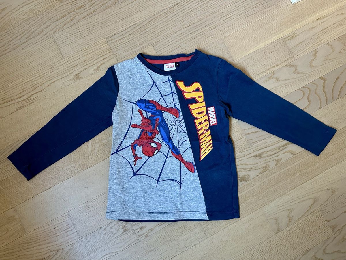 Camicie, T-shirt & Polo: Spiderman Shirt Gr. 110 – Usato da Kleinandelfingen venduto da Elader