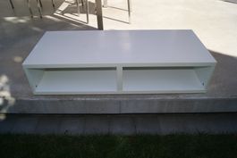 TV-Lowboard weiss mit Ablagefächern gebraucht