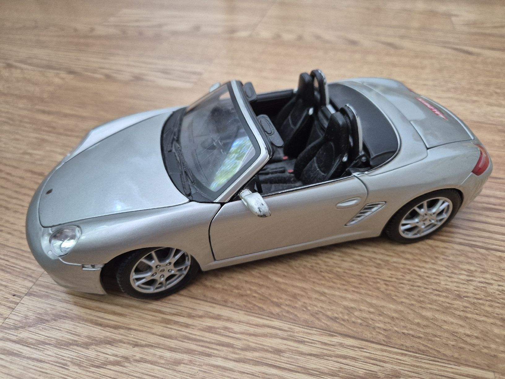 Maisto Giocattoli: 1:18 Porsche Boxster – Usato da Winterthur venduto da steve27bru