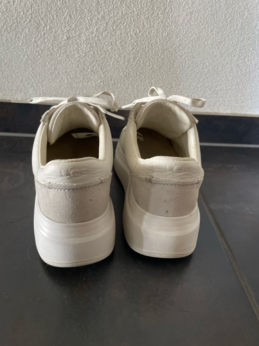 Ugg Damenschuhe: UGG Scape Lace Sneaker – Gebraucht aus Oberuzwil von tas_fm7s 1