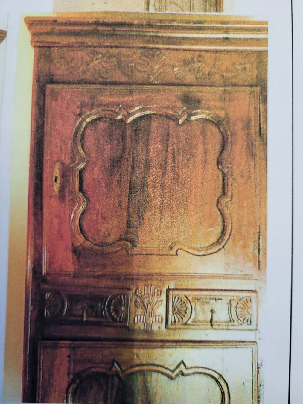 Schränke: Antiker Schrank aus der Provence – Gebraucht aus Diessenhofen von Osio 3