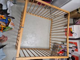 Babygitter Holz zusammenklappbar guter Zustand