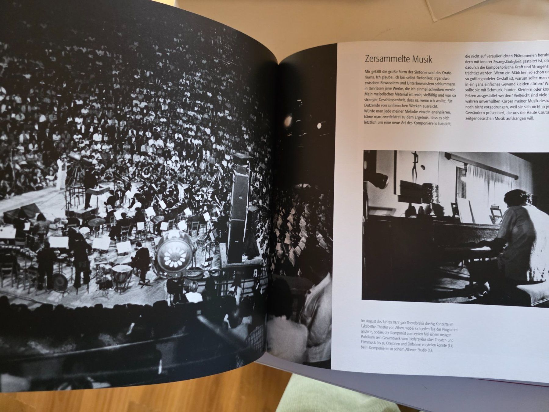 Libri: Mikis Theodorakis - Ein Leben in Bildern - Schott 2010 – Nuovo (secondo la descrizione) da Walterswil BE venduto da Lonitti 9