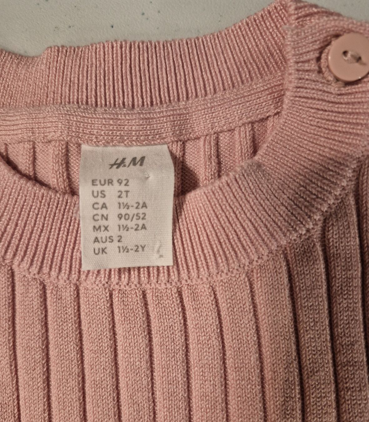 H&M Pullover & Sweatshirts: H&M Mädchen-Pullover, Gr. 92, zartrosa, NEU – Neu und originalverpackt aus La Neuveville von Vestiaire_2011 1