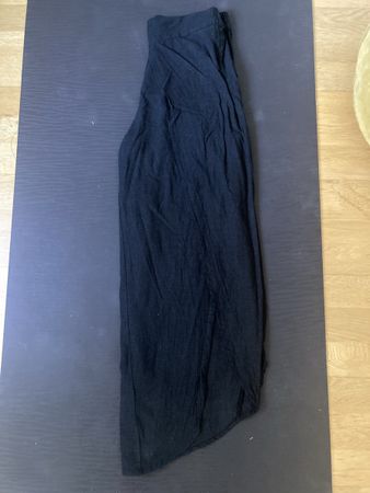 Leinenhose mit Schlitz vorne 