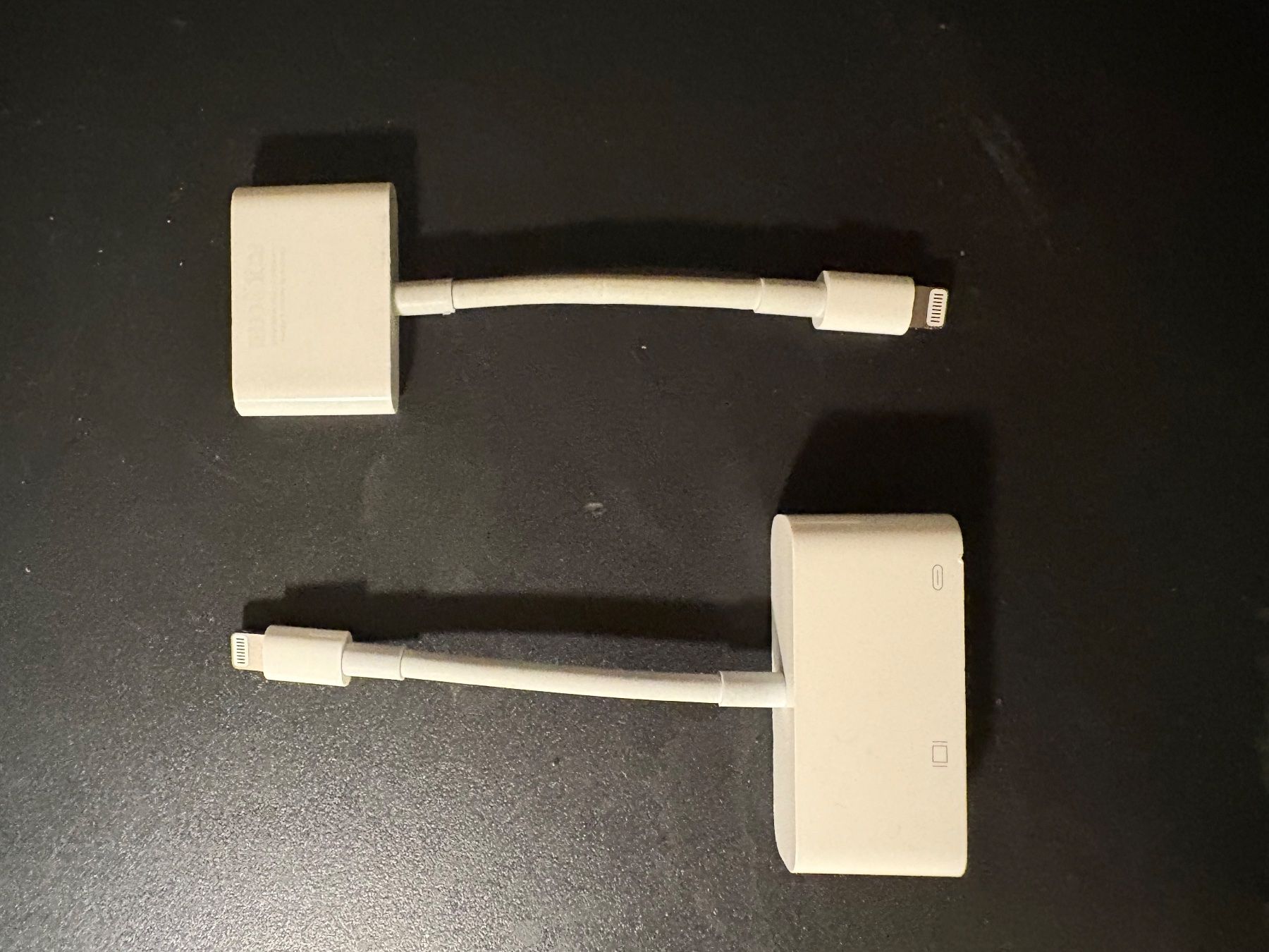 Apple Lecteurs & Adaptateurs: Apple Lightning Adapter Set (HDMI + VGA) – D'occasion à Adliswil par eku_8mgk