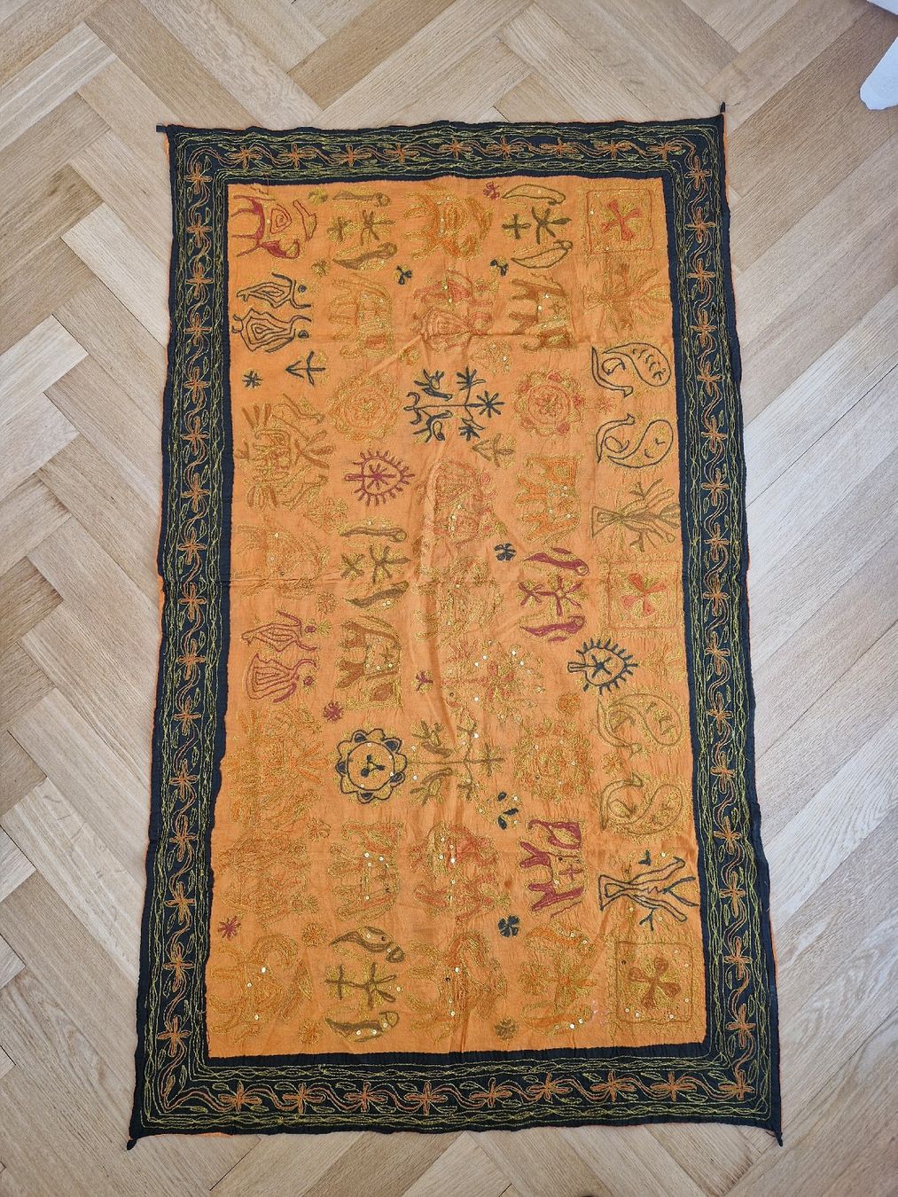 Altra biancheria da tavola: Tischläufer / Tischdecke Handbestickt – Usato da Küsnacht ZH venduto da 2011_ 1