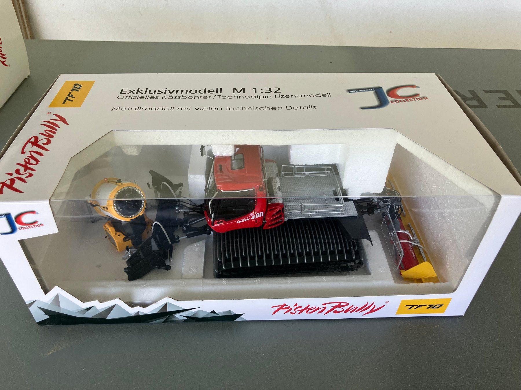 Jägerndorfer Kit di modellismo & Modellini statici: Collection 3x PB 400 Jägendrofer 1/32 – Nuovo e nell'imballaggio originale da Cologny venduto da Thr5167 4