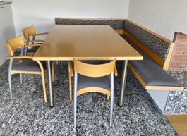 Tisch mit 4 Stühlen & Eckbank (hochwertig)