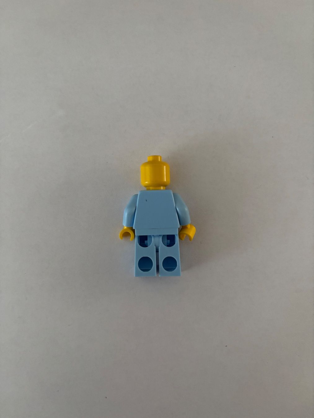Lego Statuette: Lego hellblauer Astronaut, Space Minifigure light blue – Usato da Basel venduto da d-unger 2