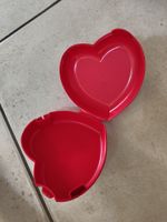 Tupperware Herz Dose rot, neu