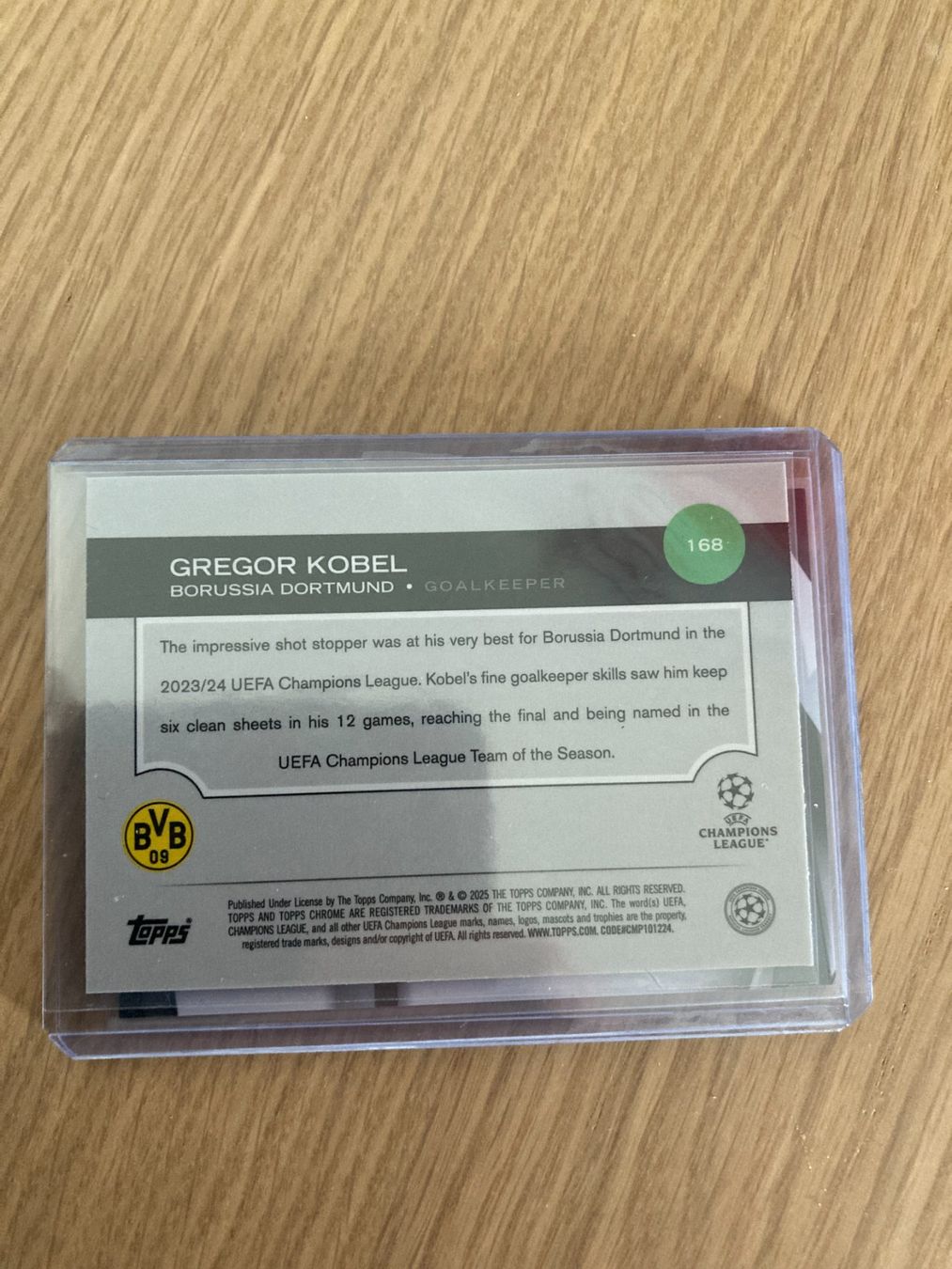 Topps Carte collezionabili: Topps Chrome UEFA 2024-25 - Gregor Kobel /250 – Usato da La Tour-de-Peilz venduto da Tyalos_Cards 1