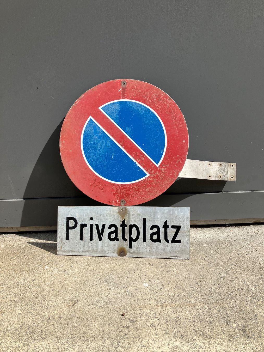 Ecriteaux: Strassenschild Privatplatz – D'occasion à St. Gallen par octavian17