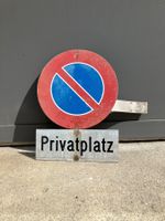 Strassenschild Privatplatz
