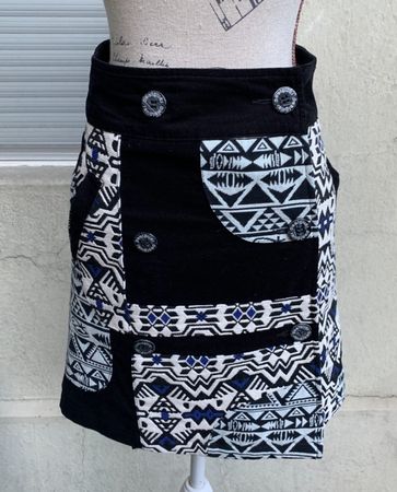 Super jupe courte DESIGUAL 100%coton tissé t.36