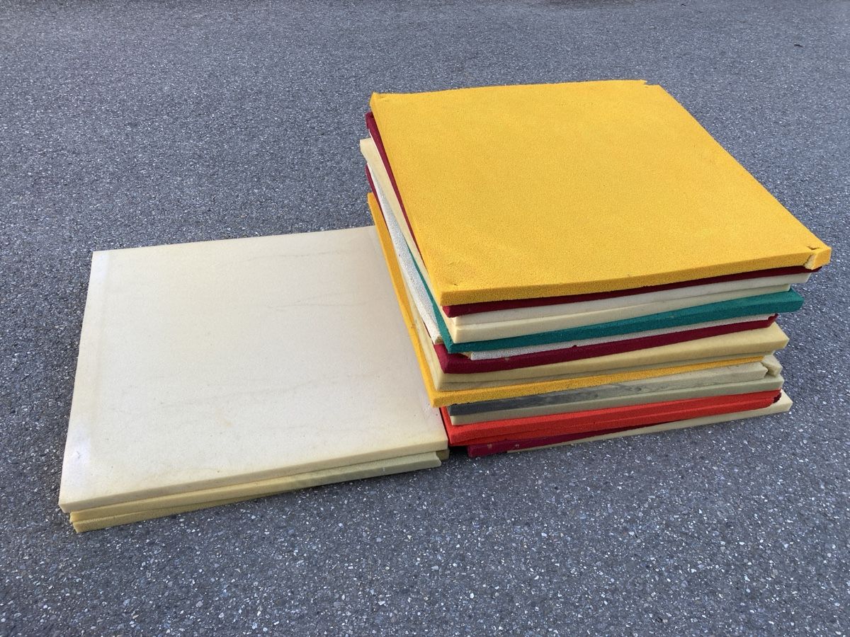 Tappetini fitness: 19 Stk. Schaumstoff Matten 50x50 cm – Usato da Bern venduto da PaSoClau 1