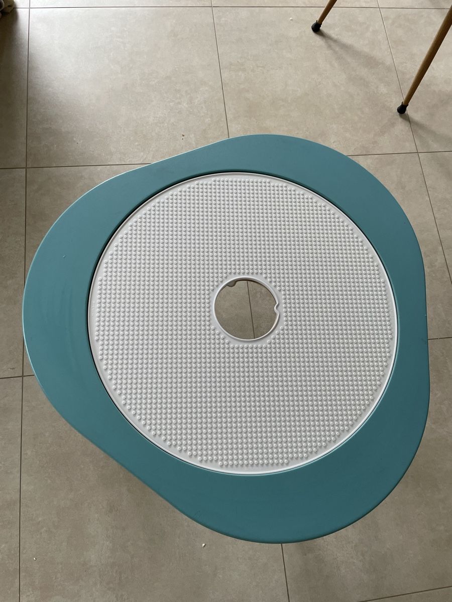 Jeux: Table de jeu mutable Stokke – D'occasion à Broc par jer_c8xf 2