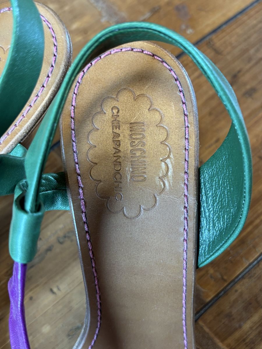 Moschino Scarpe da donna: Sandales Moschino Cheap & Chic 39.5 – Nuovo (secondo la descrizione) da Dotzigen venduto da SecondHandGems 4
