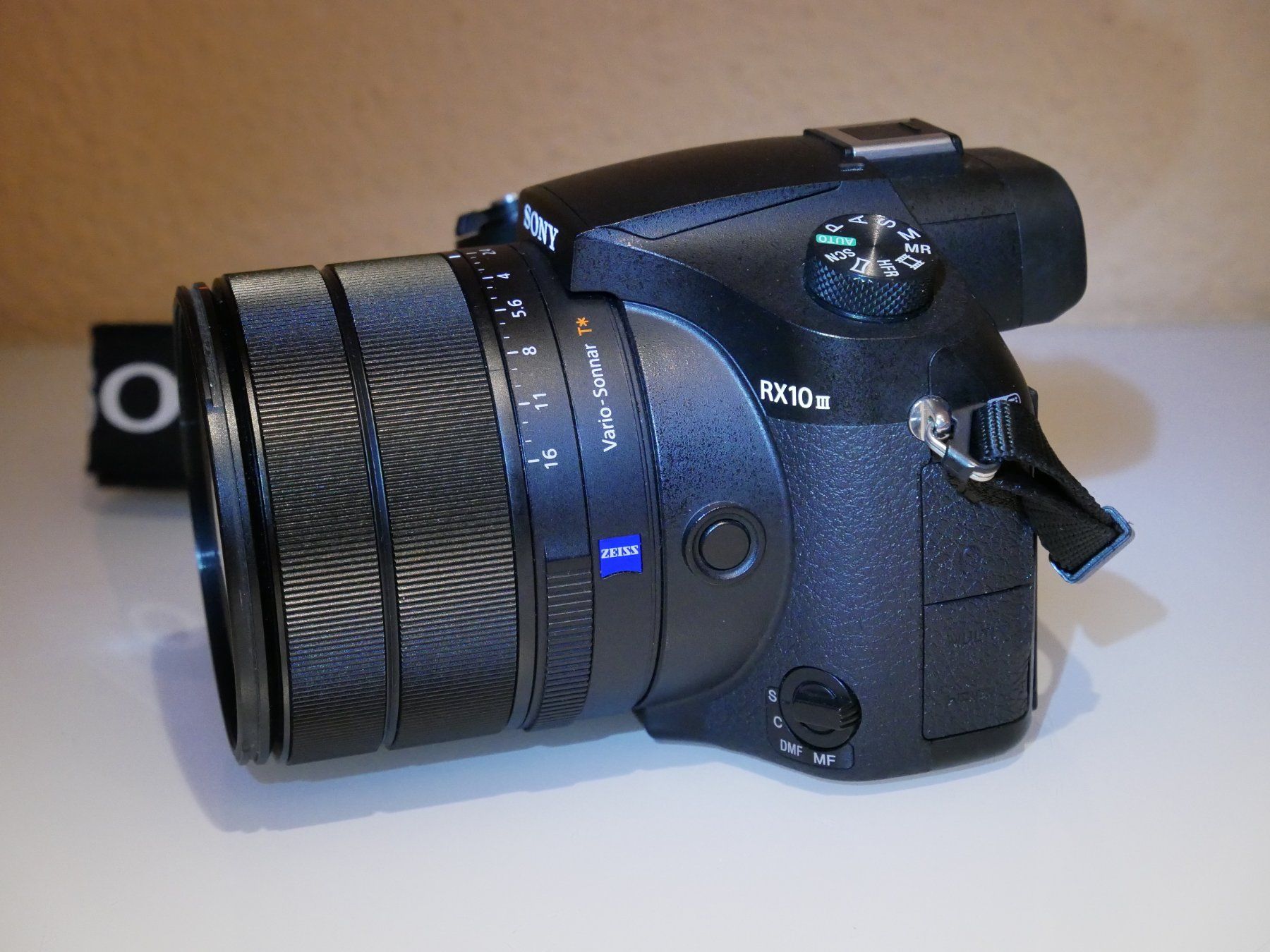 Sony Fotocamera: Sony CyberShot RX10 III M3 – Usato da Chur venduto da Fotofun