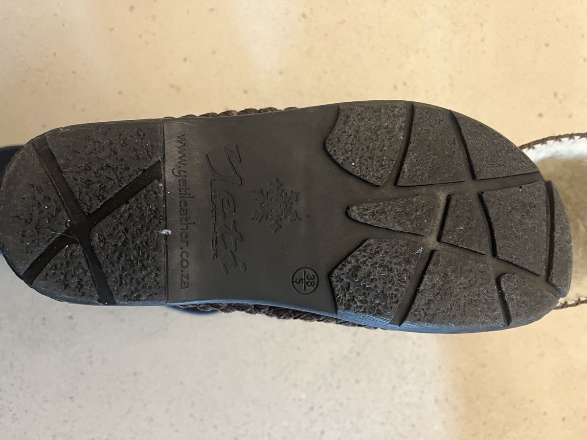 Scarpe da uomo: Winterstiefel, Gr. 38, Echtleder mit Perlenmuster, Top! – Nuovo (secondo la descrizione) da Richterswil venduto da j.zehnder 3