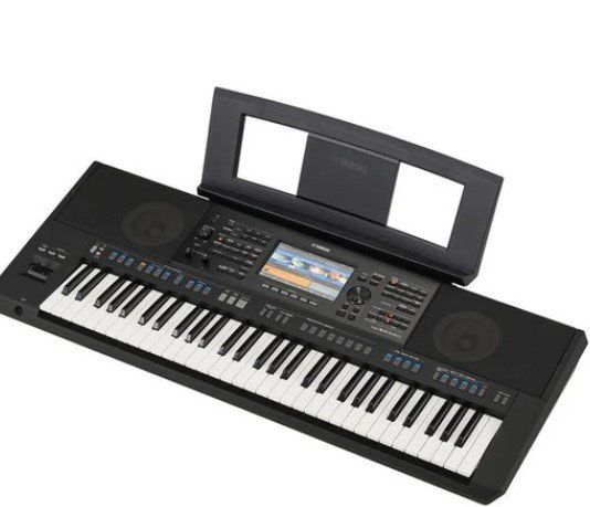 Yamaha Instruments de musique: Yamaha PSR-SX 900 – Neuf avec emballage d'origine à Bäch SZ par 24MusicAuktionen