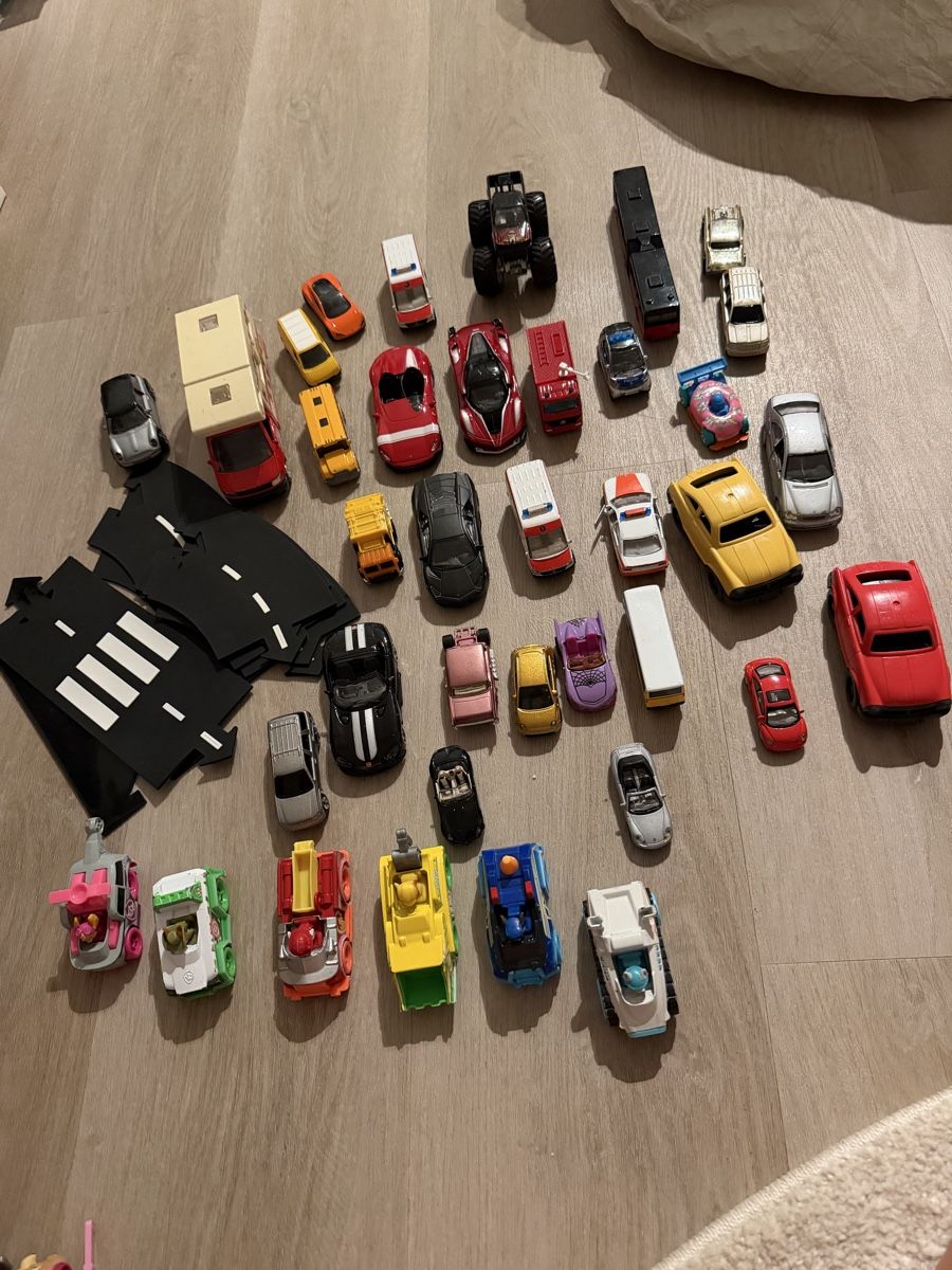 Jouets: Spielzeugautos – D'occasion à Niederhasli par des_f82m