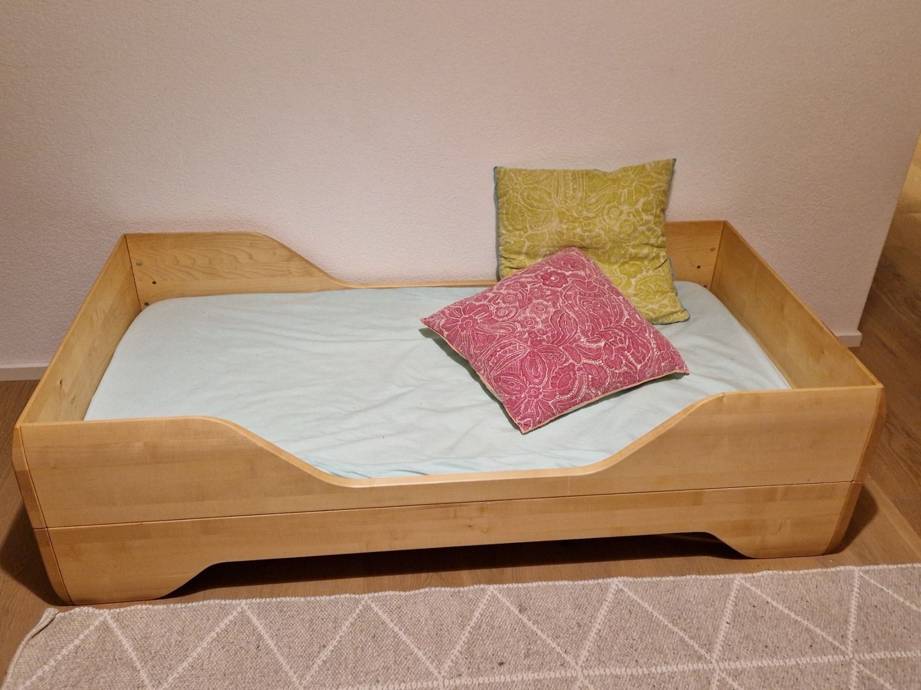 Letti: Lit bébé Echo Crib Kalon Studio en bois – Usato da Evilard venduto da viie 1