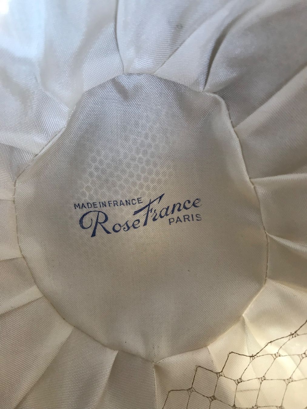 Copricapi, berretti & cappellini: Chapeau doré dame d’époque – Usato da Villeneuve VD venduto da sim_q5hp 5
