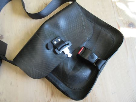 Umhängetasche, aus echtem Autopneu, Auto