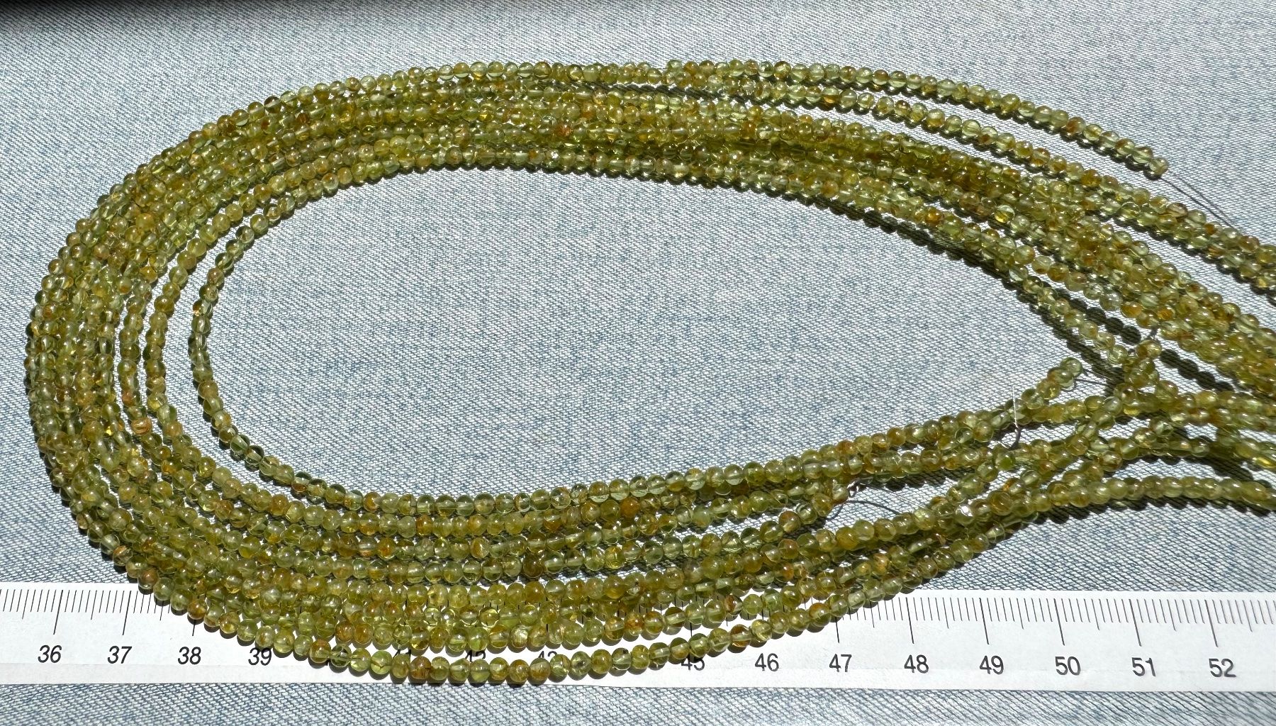 Ketten: Peridot. Olivin        extra  runde  feine Form   3mm  44cm – Neu und originalverpackt aus Leuggern von gemshow 4