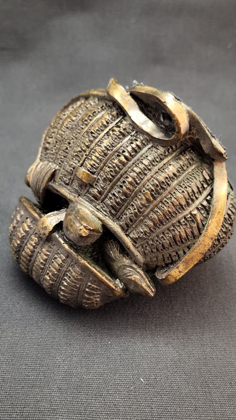 Statuette: Korb mit Fischen Bronze – Usato da Basel venduto da spinne02 6