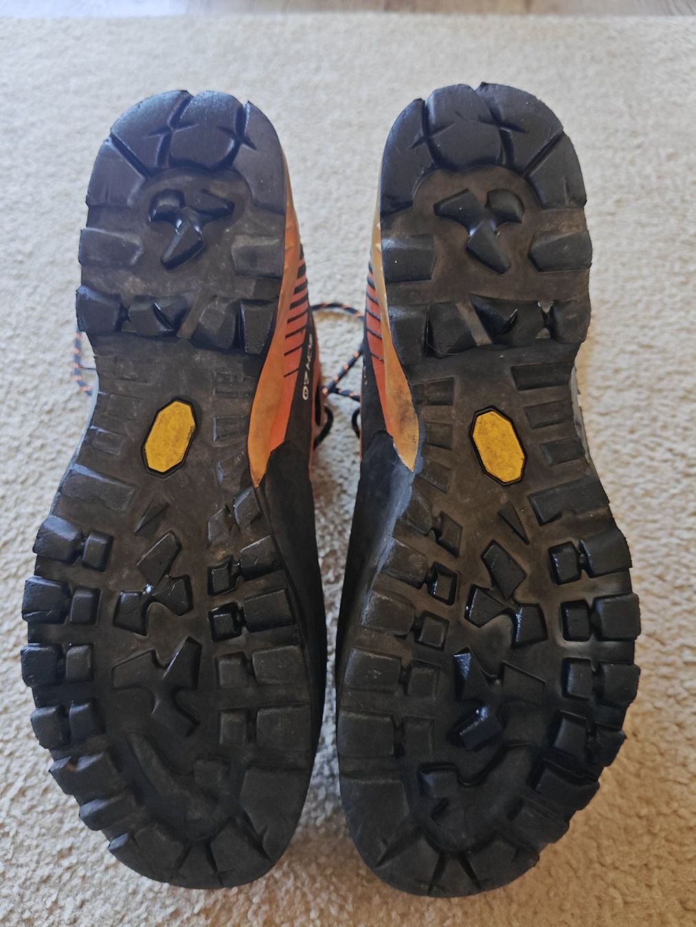 Scarpa Scarpe da uomo: scarpa ribelle tech 2.0 – Usato da Vella venduto da kelevra11 4