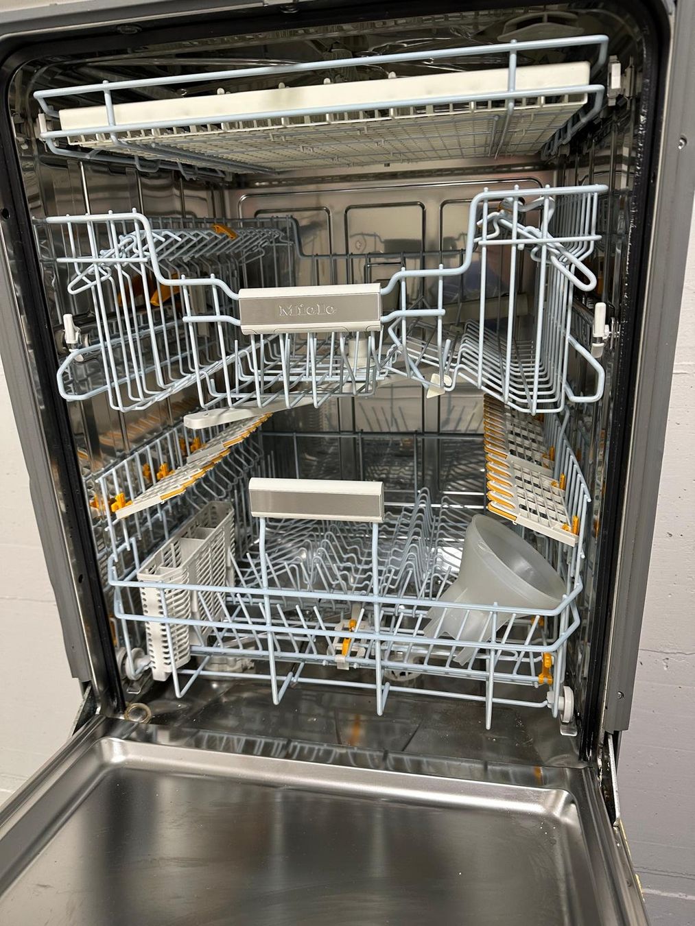 Miele Machines à laver la vaisselle: Geschirrspüler- Miele – D'occasion à Spreitenbach par Space_X 4