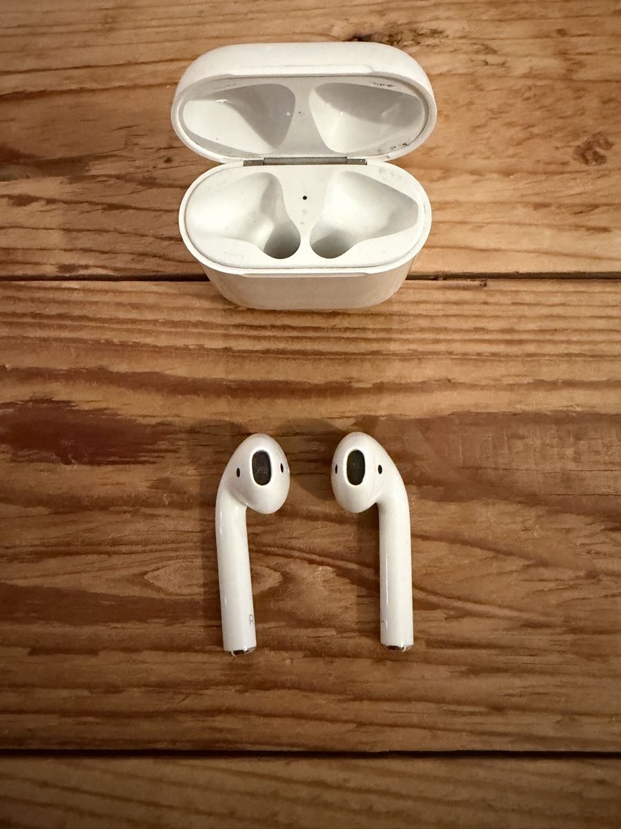 Apple Kopfhörer: Apple AirPods inkl. Ladecase – Gebraucht aus Volketswil von pinsel92 1