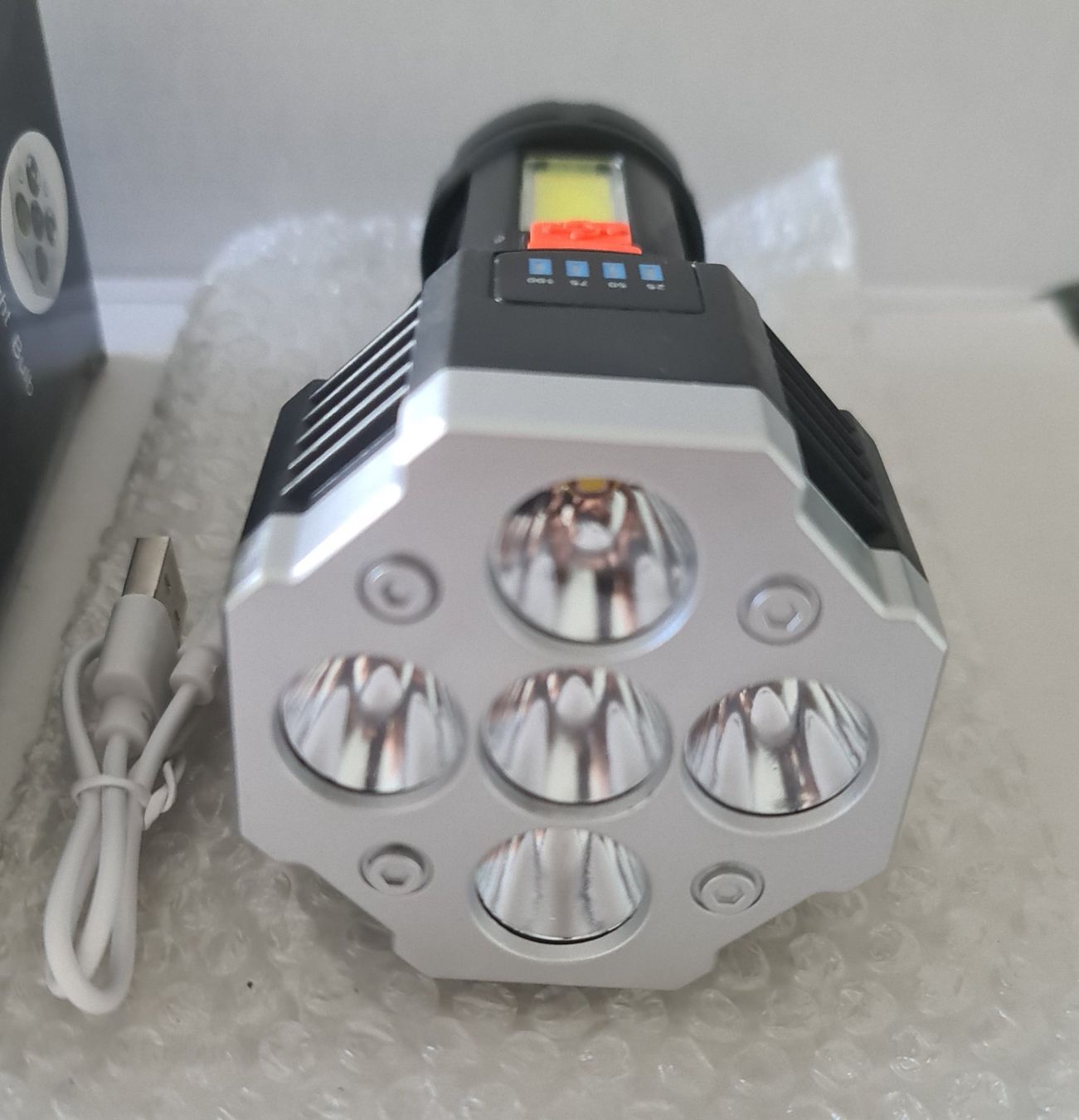Lampade: Wiederaufladbare LED Taschenlampen – Nuovo e nell'imballaggio originale da Uerkheim venduto da Kaufoption 4