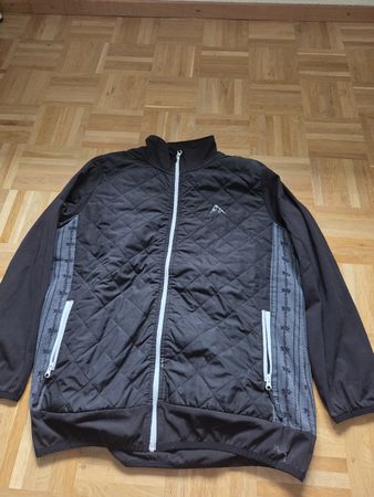 Jenni Junior Jacke schwarz mit Stickerei Grösse XL