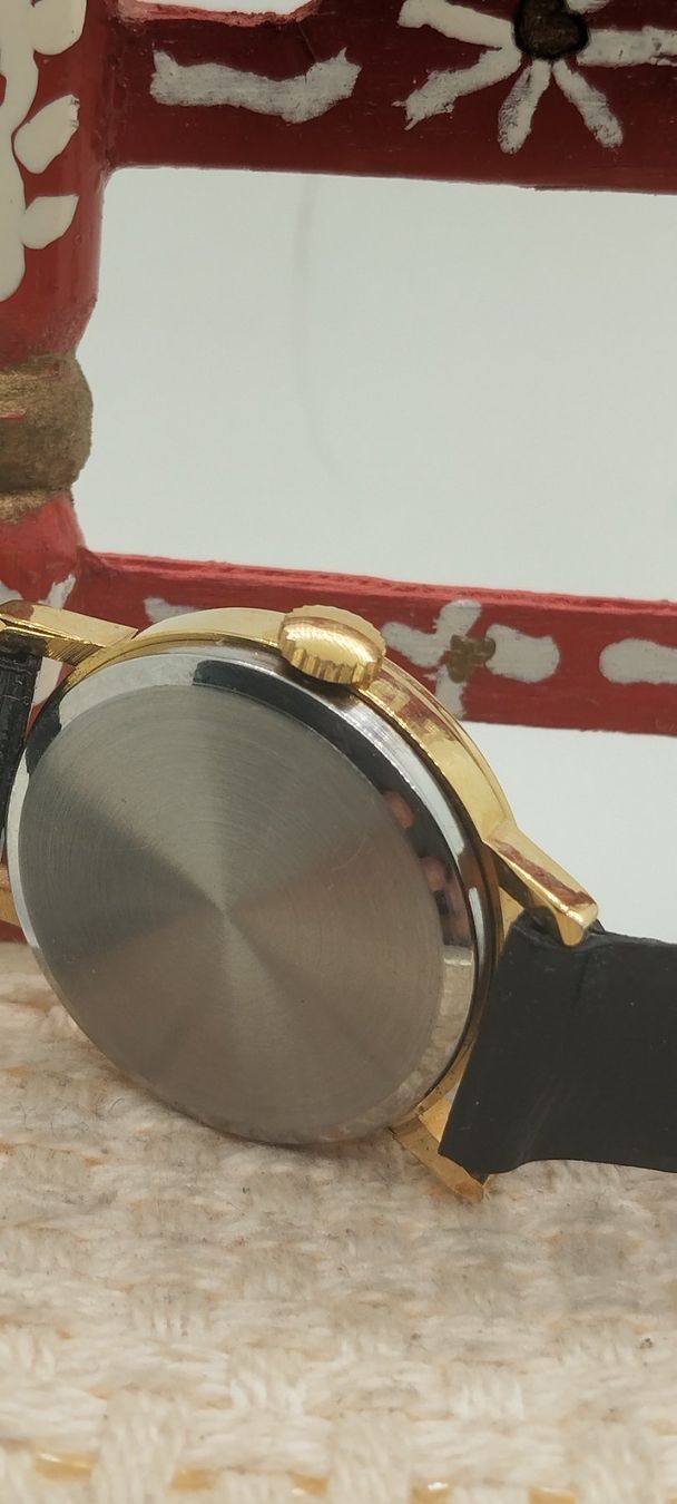 Orologi: Montre mécanique vintage élégance – Usato da La Chaux-de-Fonds venduto da jac_9llg 7