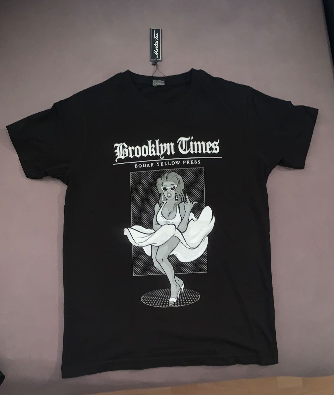 T-Shirts: Mister Tee Shirt Neu !! Grösse M – Neu (gemäss Beschreibung) aus Tuggen von Kawest0
